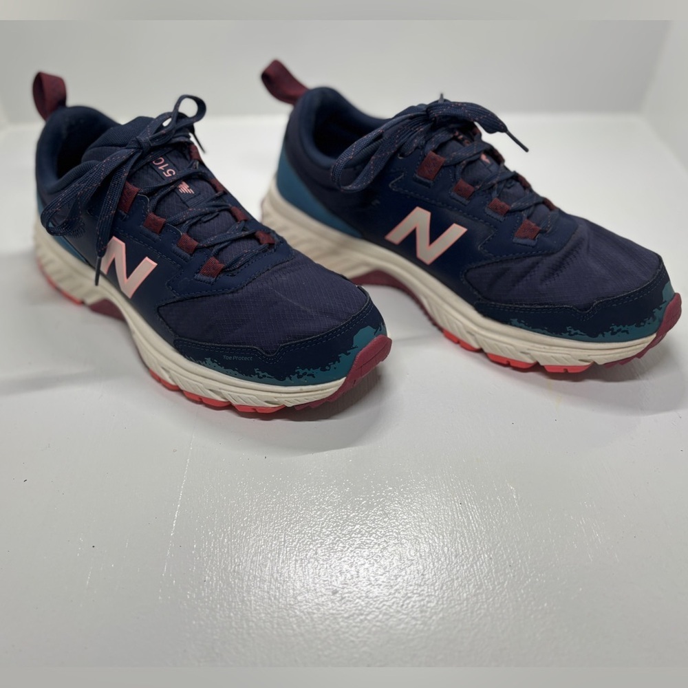 New Balance 510 youth trail running shoe in Navy and Pink size 4.5Y - Picture 2 of 12